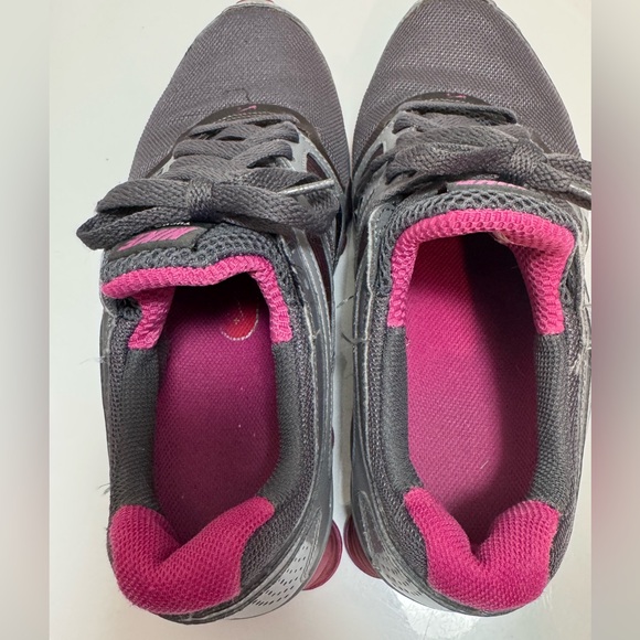 Nike Women's Charcoal and Fuchsia Sneakers - Picture 4 of 6